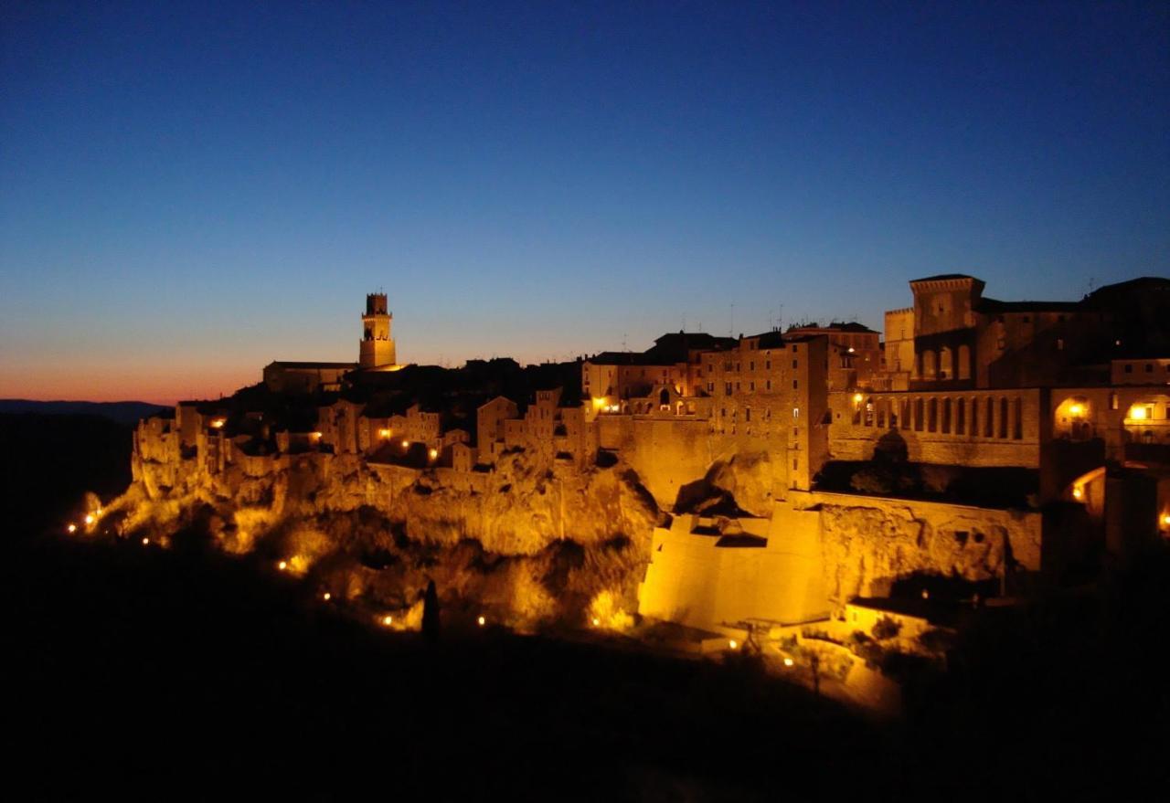 Residenza Pitigliano Gens Petilia - Nuova Gestione Hotel Ngoại thất bức ảnh