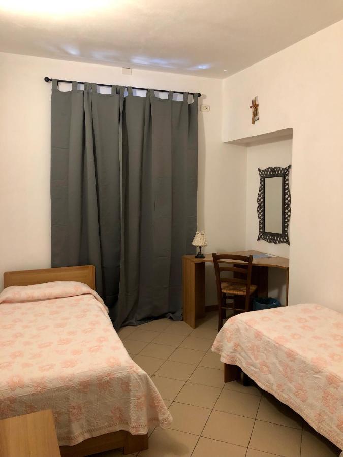 Residenza Pitigliano Gens Petilia - Nuova Gestione Hotel Ngoại thất bức ảnh